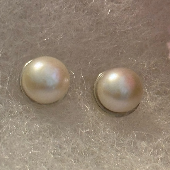 Silpada Pearl ‘SIMPLY THE BEST’ Sterling Silver Earrings P2403 - Picture 3 of 15